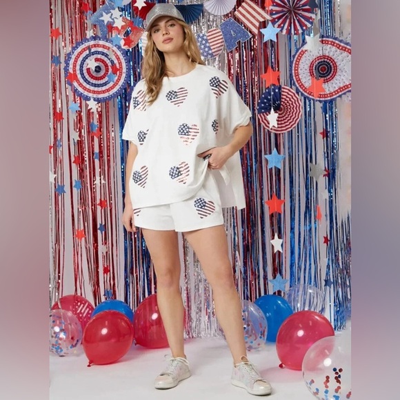Fantastic Fawn Sequin Flag Heart Oversized Shirt Top Sz Large New in Package - Picture 2 of 14
